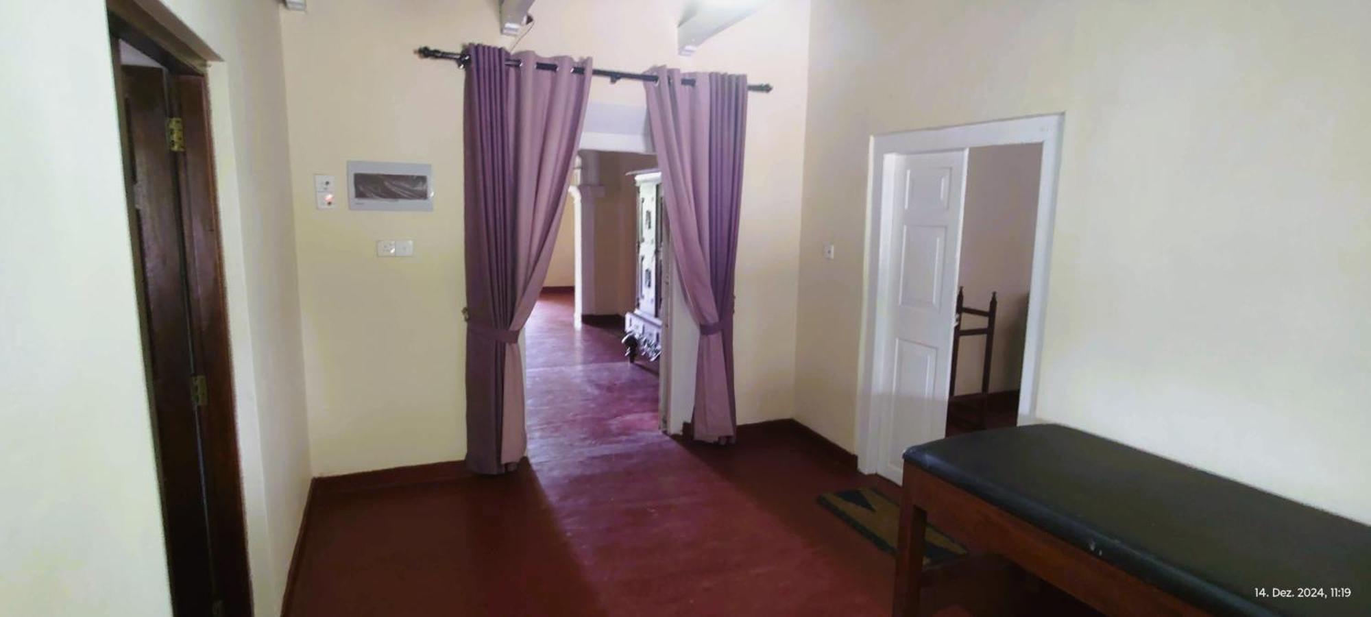 Top Of The Hill Guesthouse Уелигама Екстериор снимка