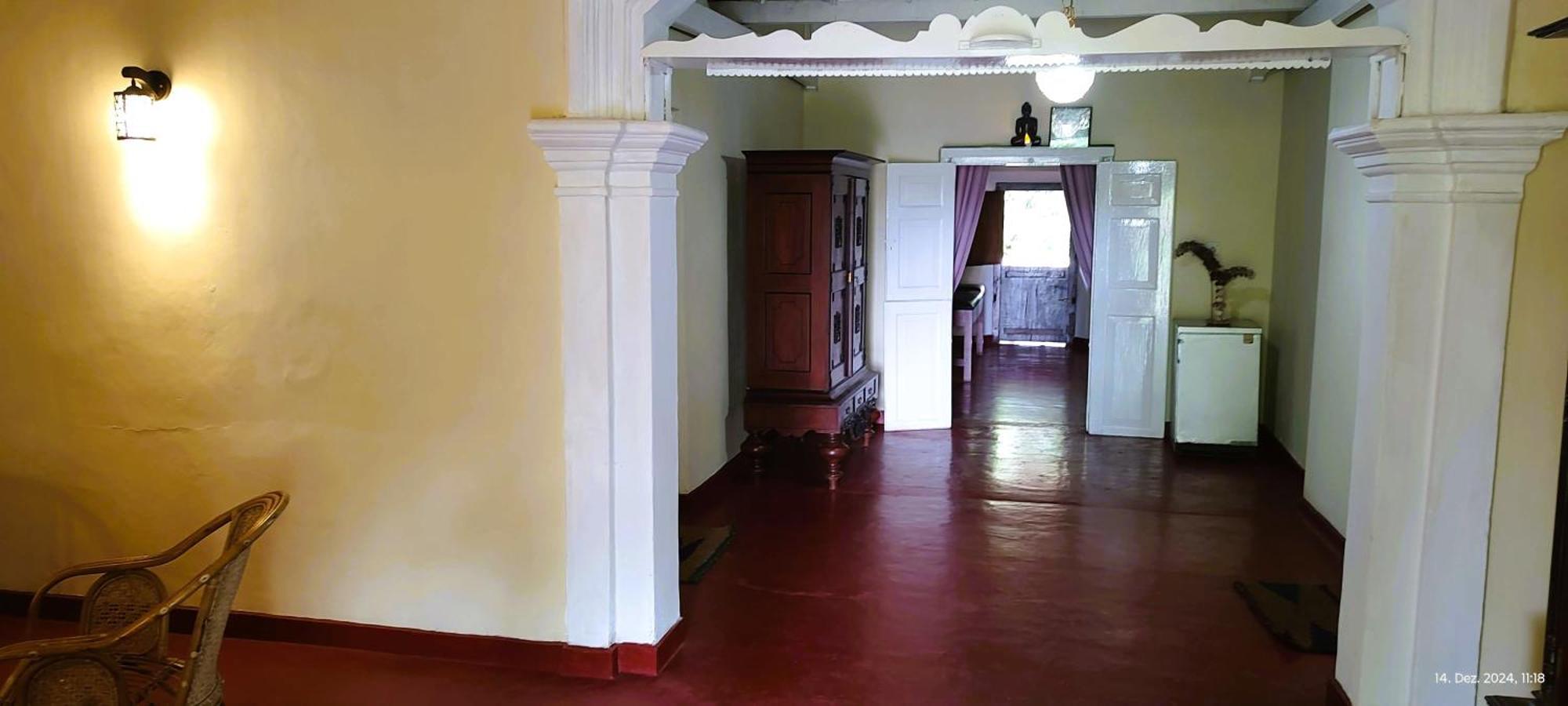 Top Of The Hill Guesthouse Уелигама Екстериор снимка