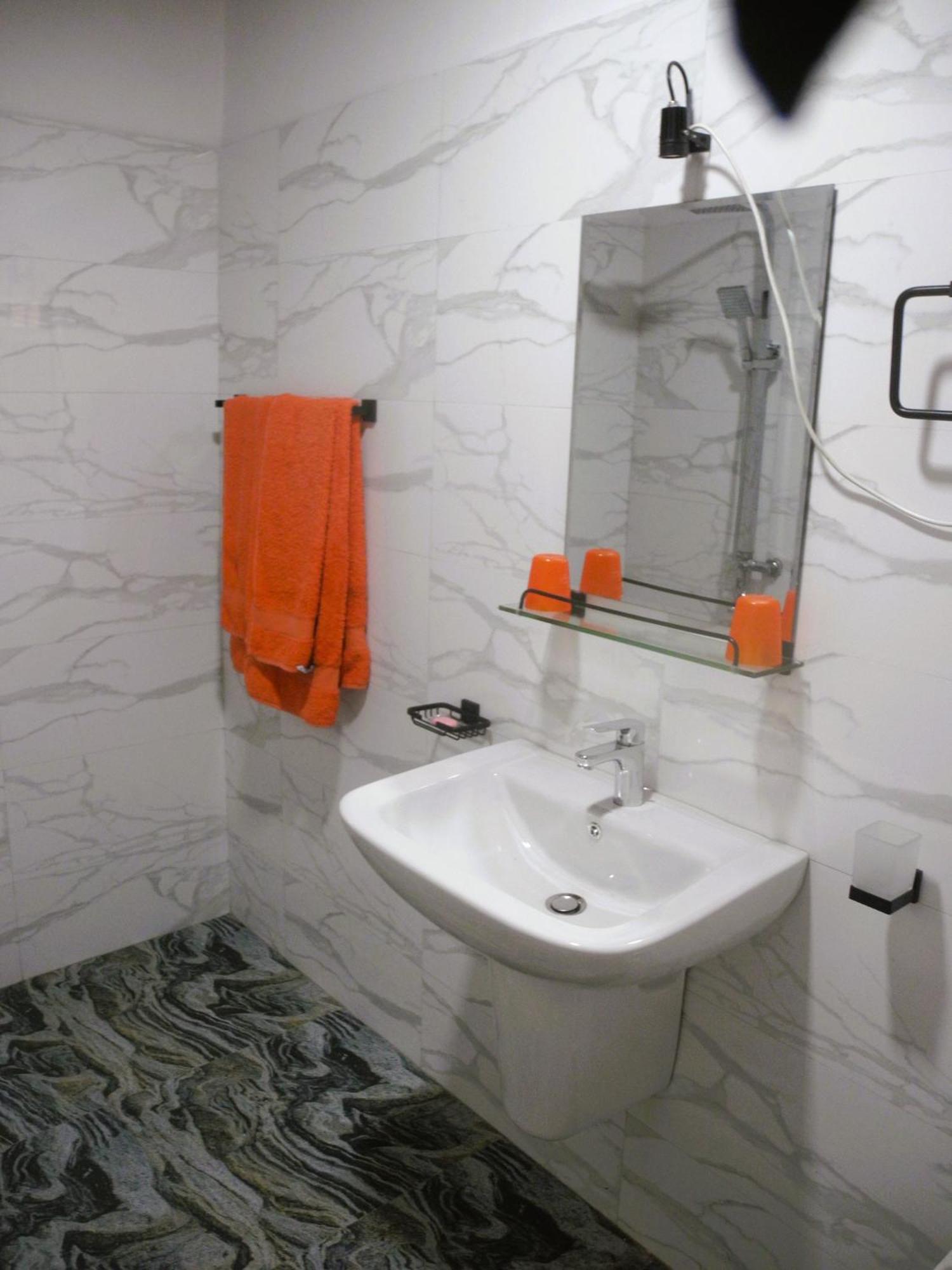 Top Of The Hill Guesthouse Уелигама Екстериор снимка